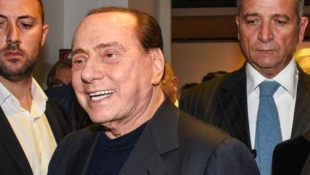 Berlusconi, internado con principio de «neumonía bilateral» por el coronavirus