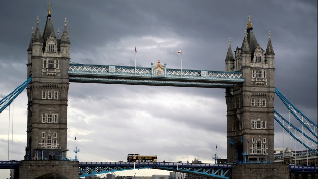 La BBC no quiere periodistas militantes en las redes