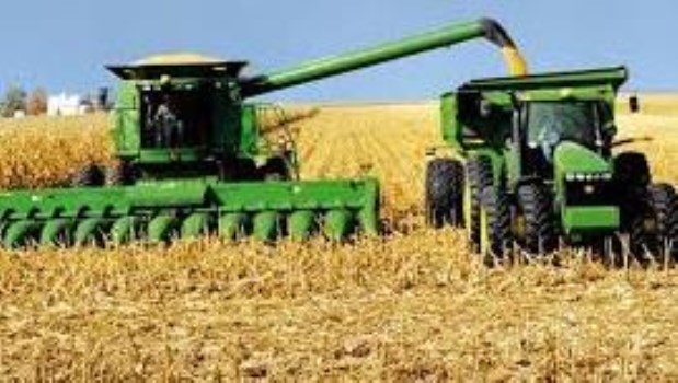 El Gobierno estudia bajar retenciones por tres meses para permitir el ingreso de dólares