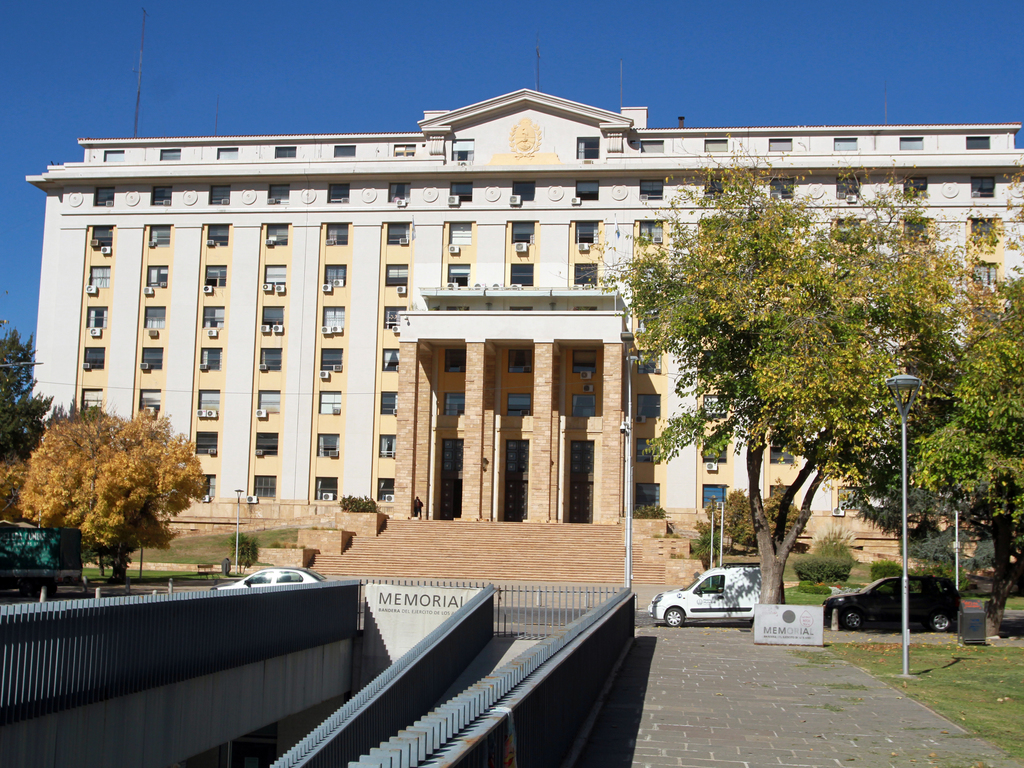 Hoy cobran el aguinaldo estatales con sueldos de hasta $40 mil
