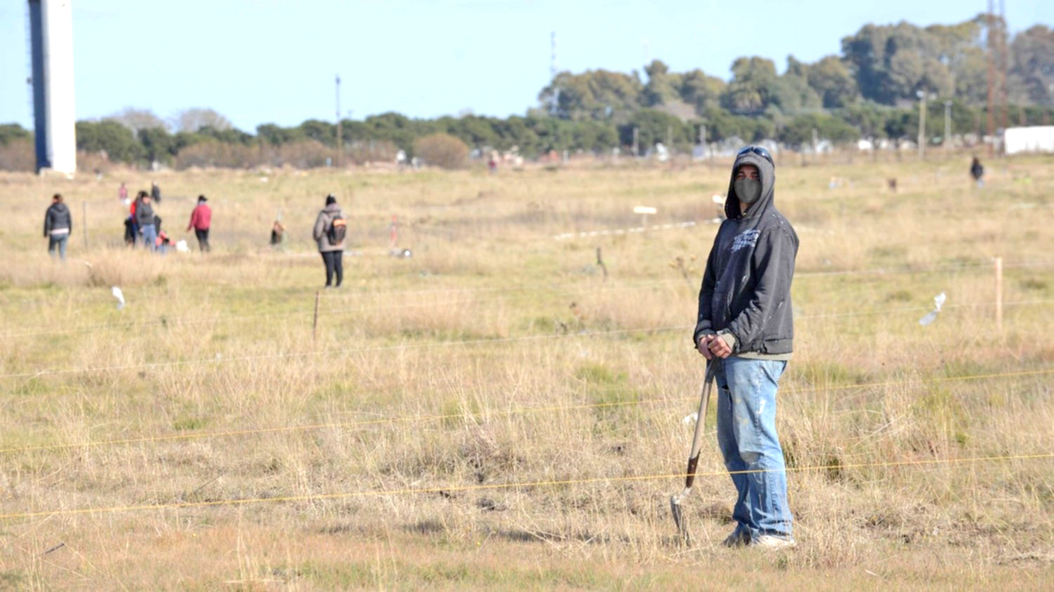 Aprobaron proyecto para quitar beneficios sociales  a quienes usurpan tierras