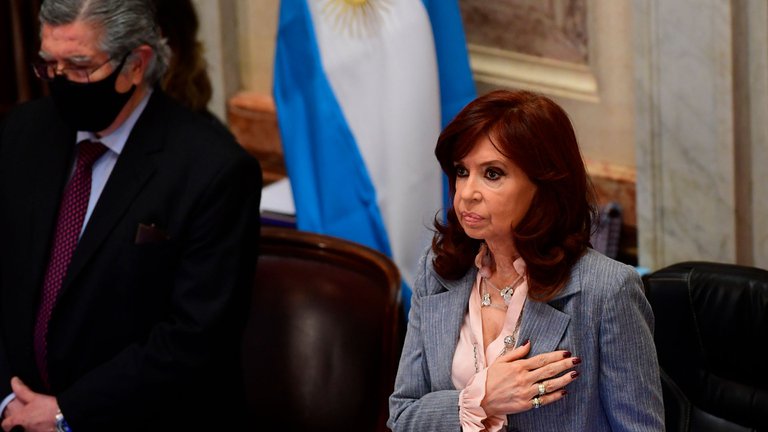 Cristina Kirchner avanzó contra dos camaristas federales que ratificaron su prisión preventiva en la causa Cuadernos