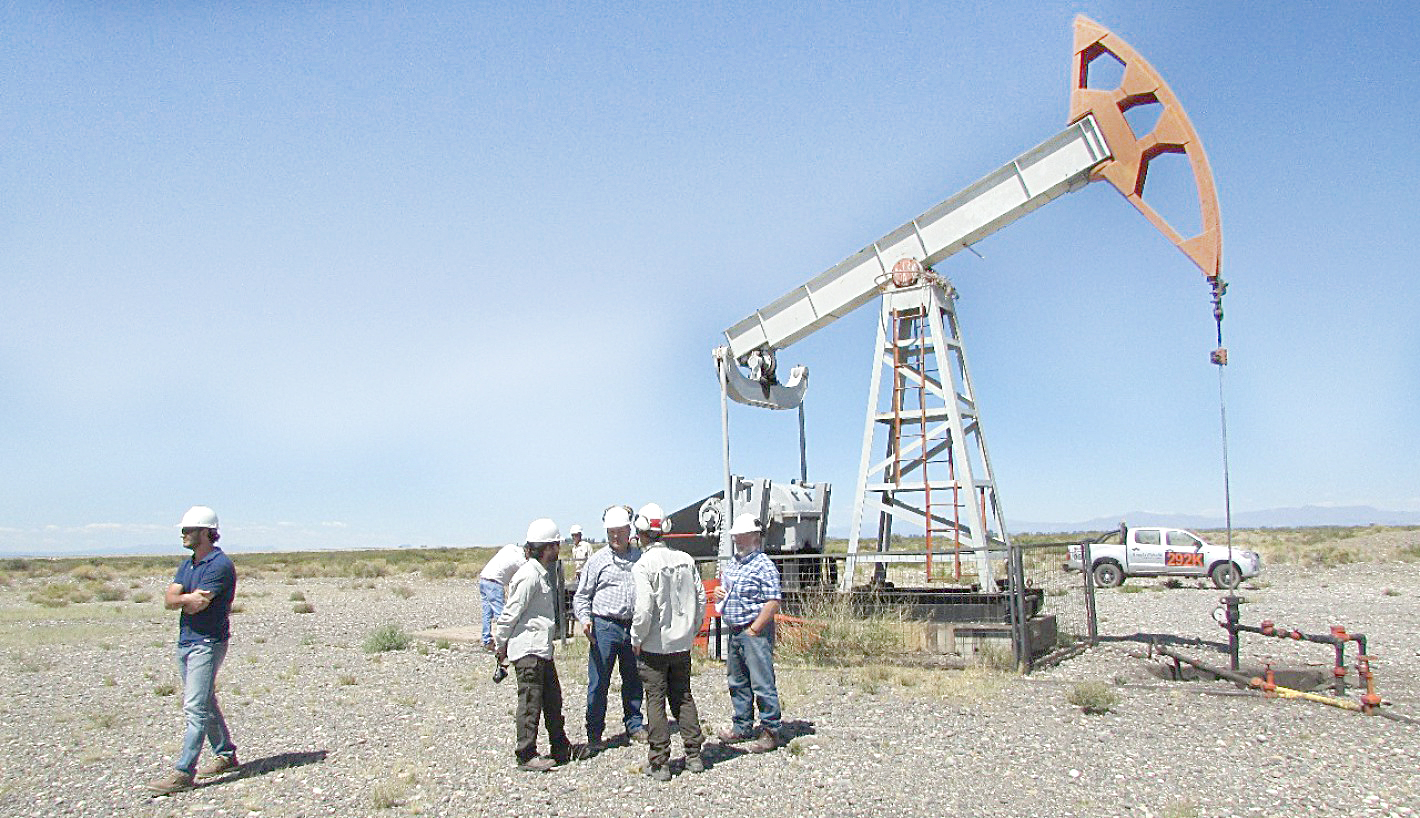 Los yacimientos petroleros  en San Rafael operan  con normalidad