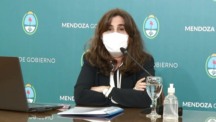 Tras el récord de casos, el Gobierno analiza “volver a la Fase 1 de aislamiento”