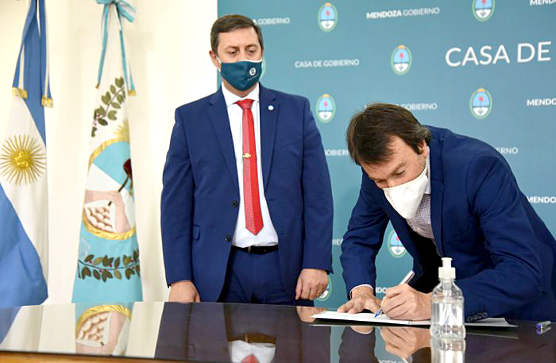 Mendoza firmó el contrato para refinanciar  la deuda con el Banco de la Nación Argentina