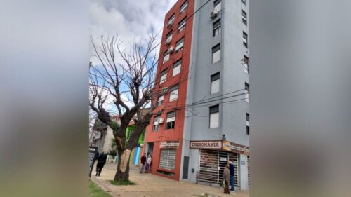 Un chico de 12 años cayó desde una terraza en La Plata por grabar un video para TikTok