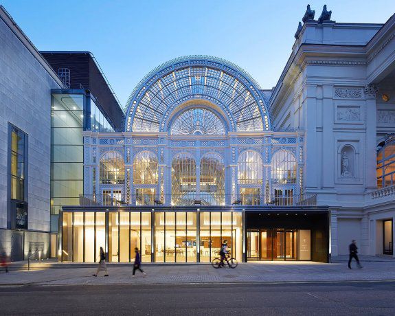 Por la crisis económica, el Royal Opera de Londres subastará una obra de arte