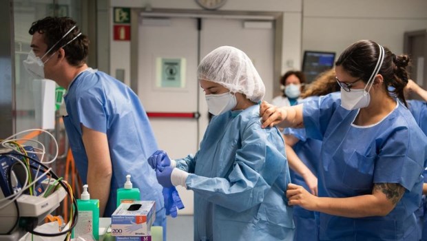 Extienden por tres meses más el pago extra de 5 mil pesos para el personal de la salud