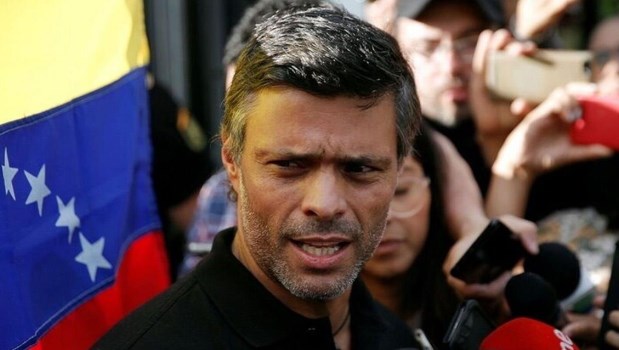 El líder opositor venezolano Leopoldo López se fue de la embajada de España donde estaba refugiado
