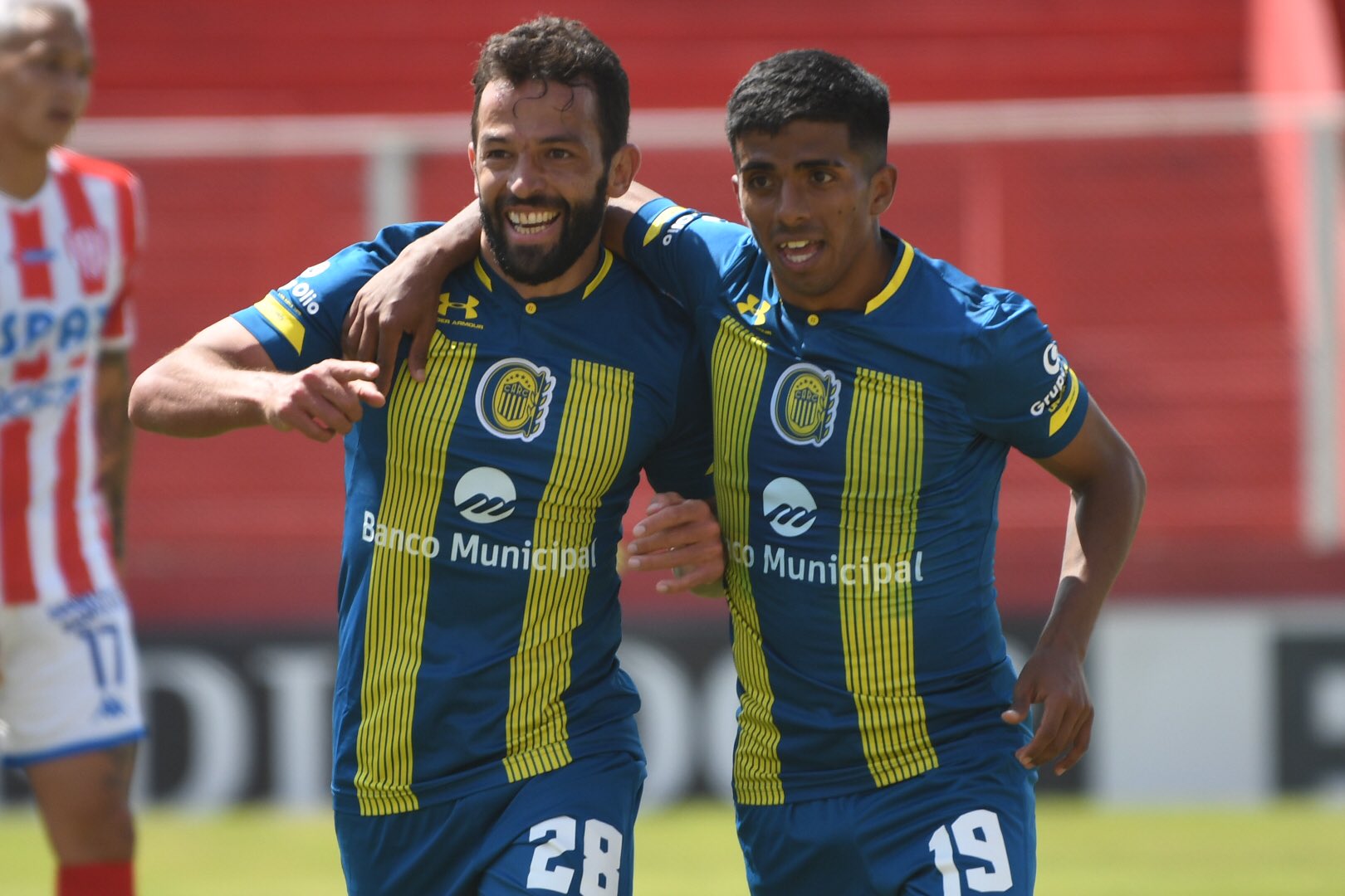 Doblete de Lucas Gamba en la victoria de Rosario Central