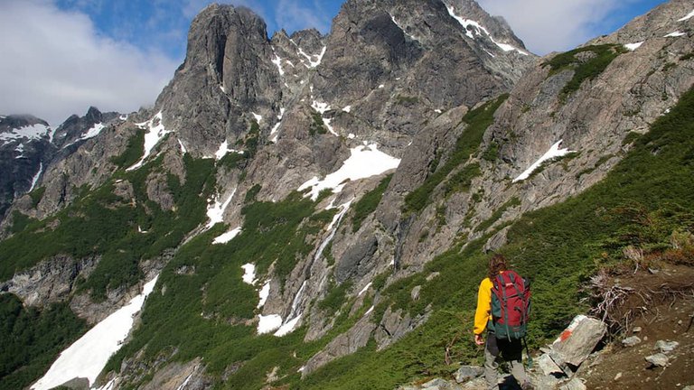 Prueba piloto de turismo en Bariloche: los primeros viajeros en llegar fueron un médico y una enfermera