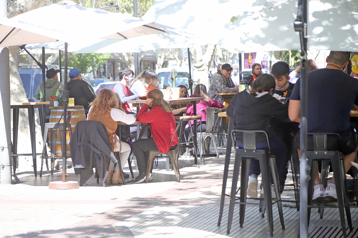 La Cámara de Comercio pedirá ampliar  horarios de restaurantes