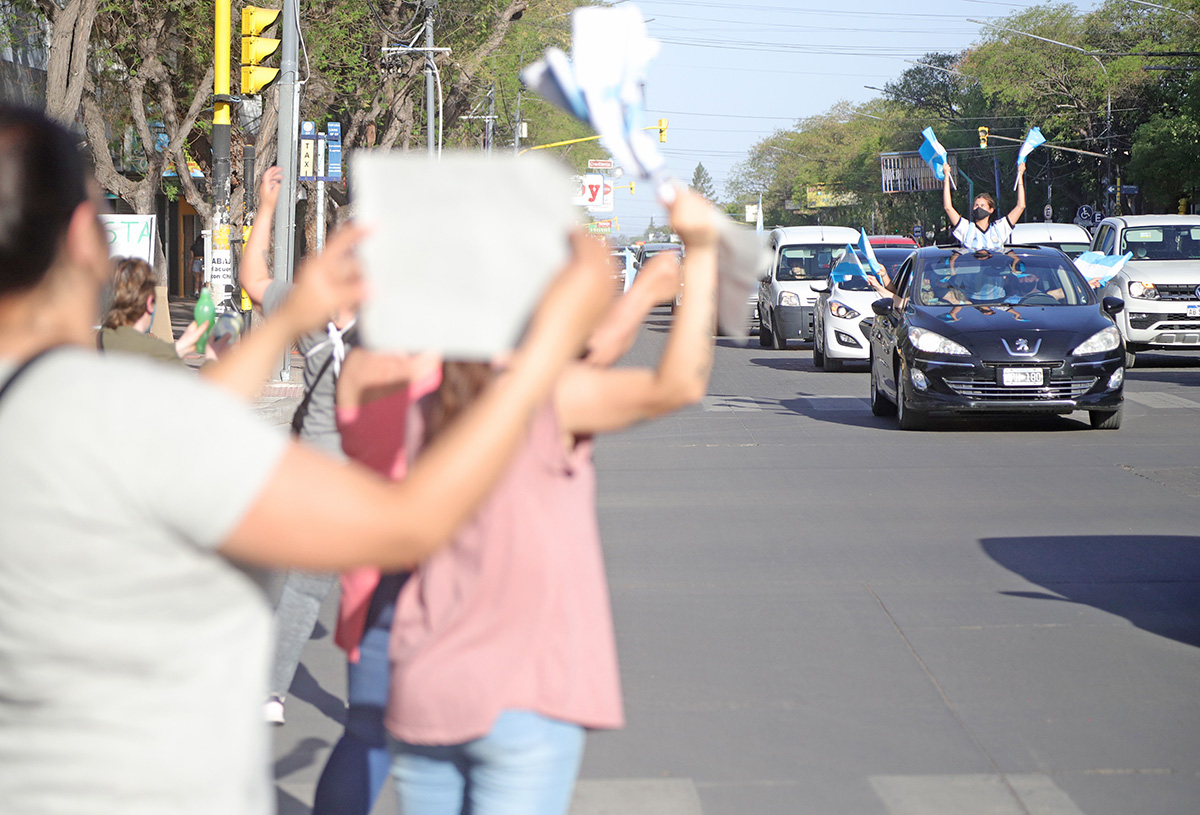 Rechazo: más de 700 autos participaron de la caravana contra el Gobierno nacional