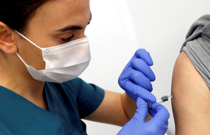 COVID -19: el gobierno británico anunció que infectarán deliberadamente a 100 voluntarios