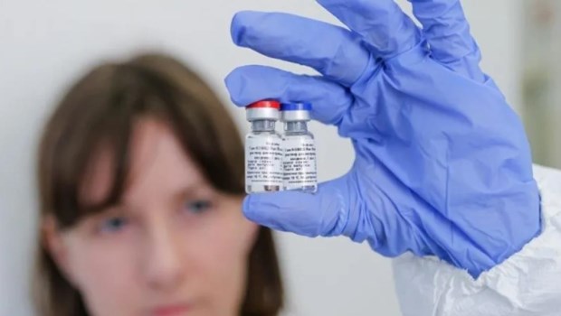 La compra de cada vacuna rusa costará 19,90 dólares, pero será gratis para la población