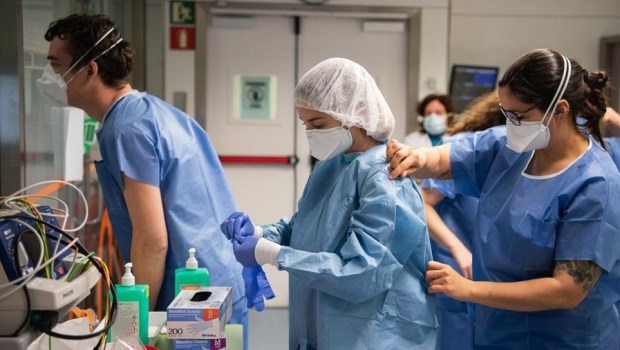 Otras 292 personas murieron y 7.893 fueron diagnosticadas con coronavirus en el país
