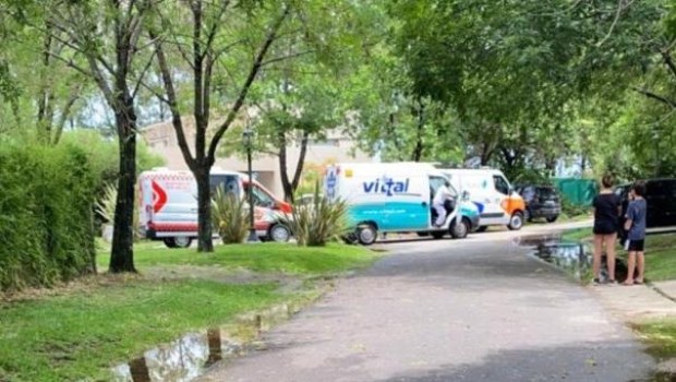 La enfermera dijo que la obligaron a hacer un reporte falso y que sólo a las 7.30 escuchó a Maradona