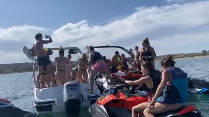 Imputarán a una decena de participantes de la fiesta clandestina de El Carrizal