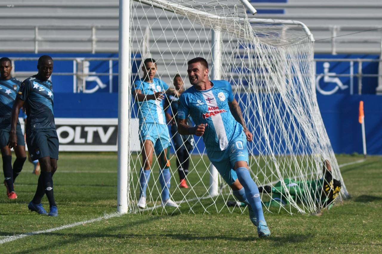 Cristian García logró el ascenso con el Manta de Ecuador
