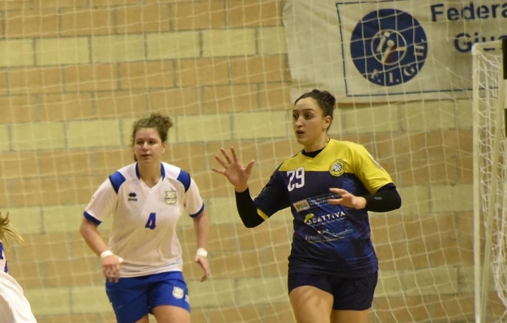 Gran presente de Ana Paula Rueda en la Seria A italiana de balonmano