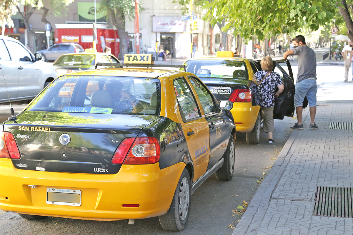 La tarifa de taxis y remises  aumentó un 43%