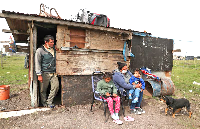 Se aprobó la ley para  quitarle planes sociales  a quienes usurpen tierras