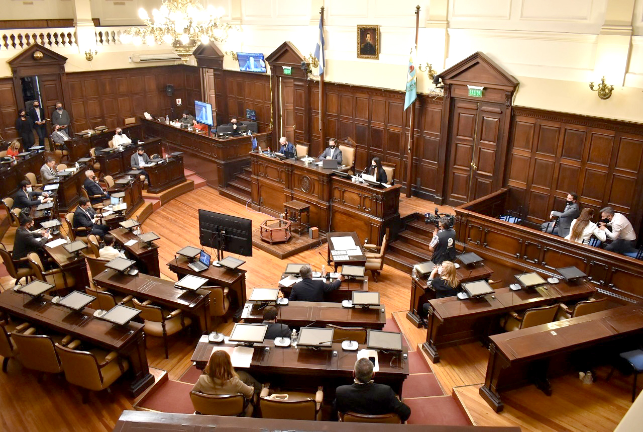 Sanción final al Presupuesto 2021: roll over  por un año y 160 millones de dólares para obras