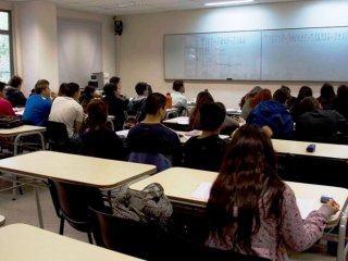Habilitan la vuelta a las clases presenciales en las universidades