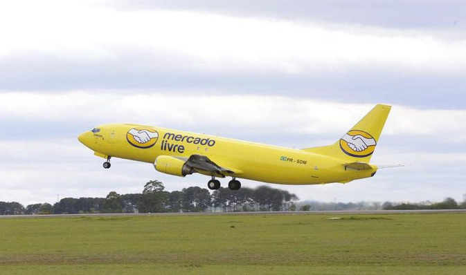 Mercado Libre estrenó su propia flota de aviones para hacer entregas en Brasil