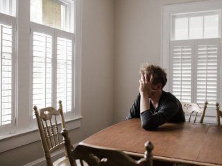 Descubren que uno de cada cinco pacientes de coronavirus luego padece trastornos psiquiátricos