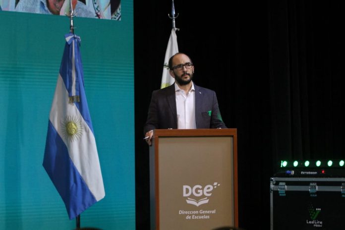 Thomas: “El debate educativo necesita una fuerte legitimidad social con diálogo y consensos”