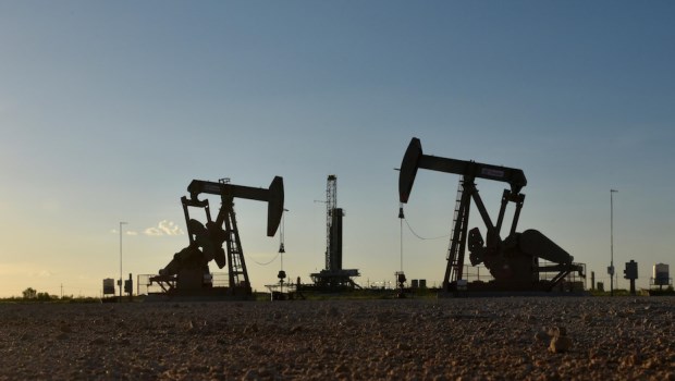 Advierten que la producción de petróleo cayó 8,1% en octubre y la de gas 12,9%