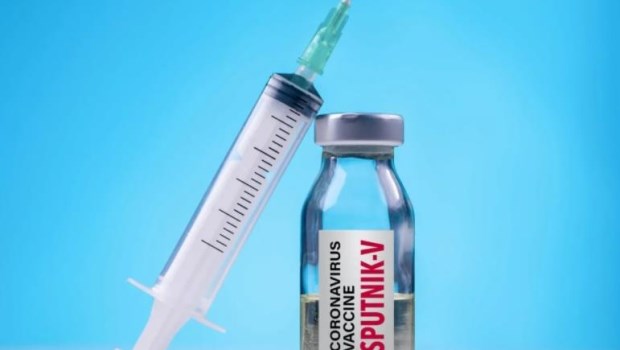 El ministerio de Salud presentó ante la ANMAT un pedido de «autorización de emergencia» de la vacuna rusa