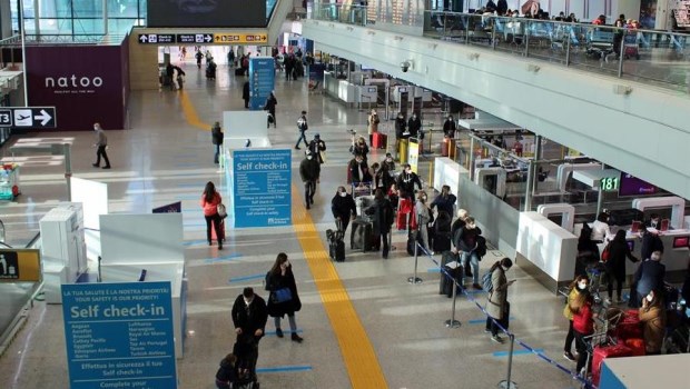 Varios países europeos prohíben volar al Reino Unido por la nueva cepa del virus