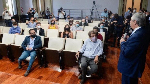 El Presidente confirmó que se aplicará la vacuna rusa