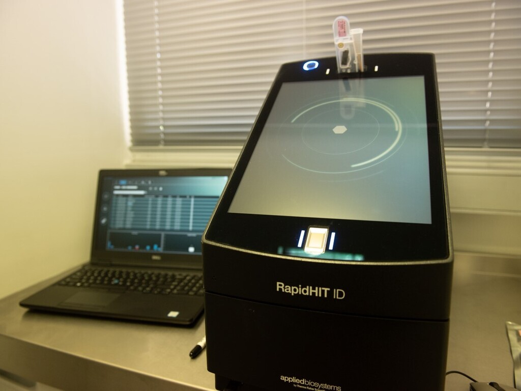 Mendoza tiene un robot que detecta ADN en 90 minutos