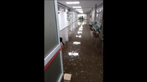 Tucumán bajo agua: se inundó hasta el hospital donde comienza la vacunación