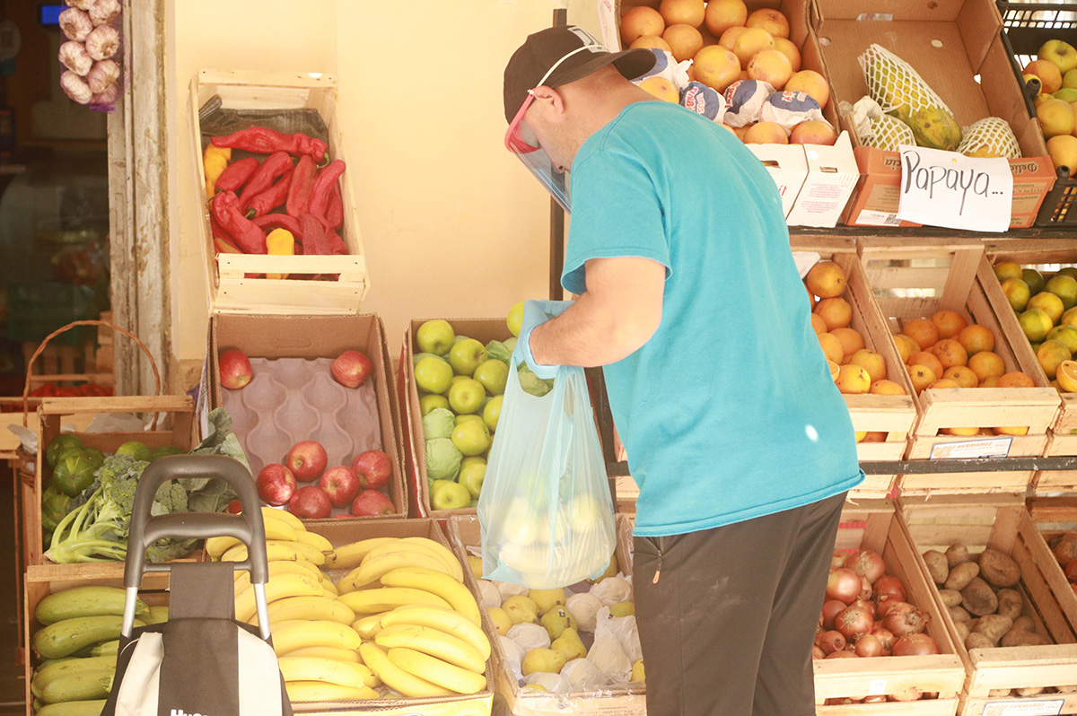 El consumidor pagó en noviembre 4,56 veces más de lo que percibió el productor