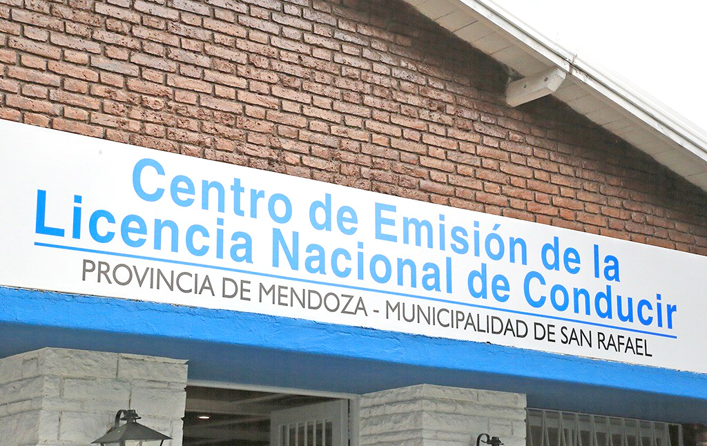 Cerraron ayer el Centro  Emisor de Licencias  de Conducir frente a un  posible caso de Covid
