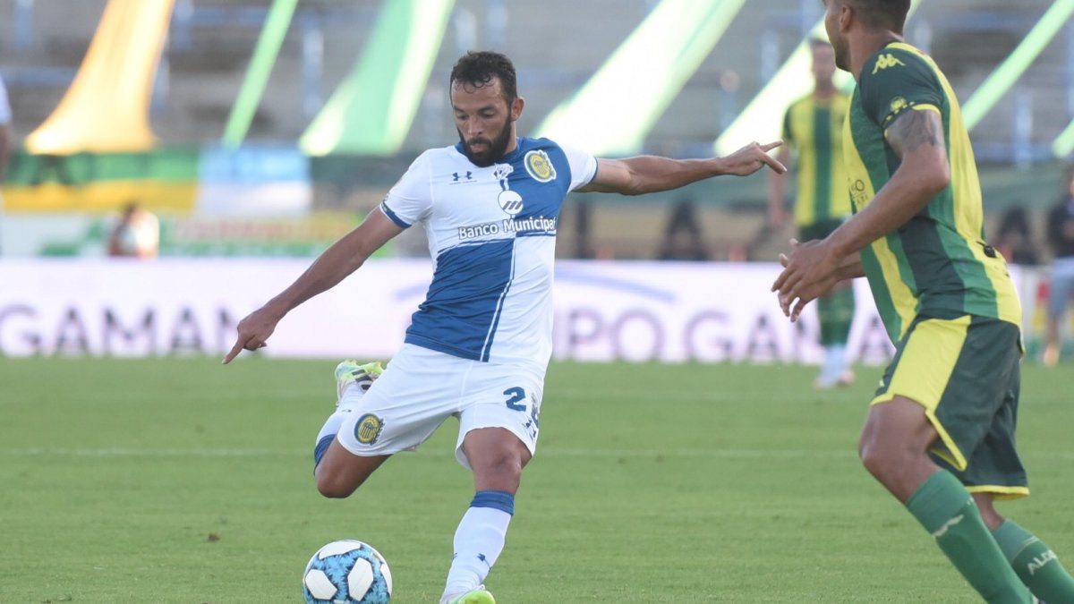 Lucas Gamba titular en el triunfo de Rosario Central