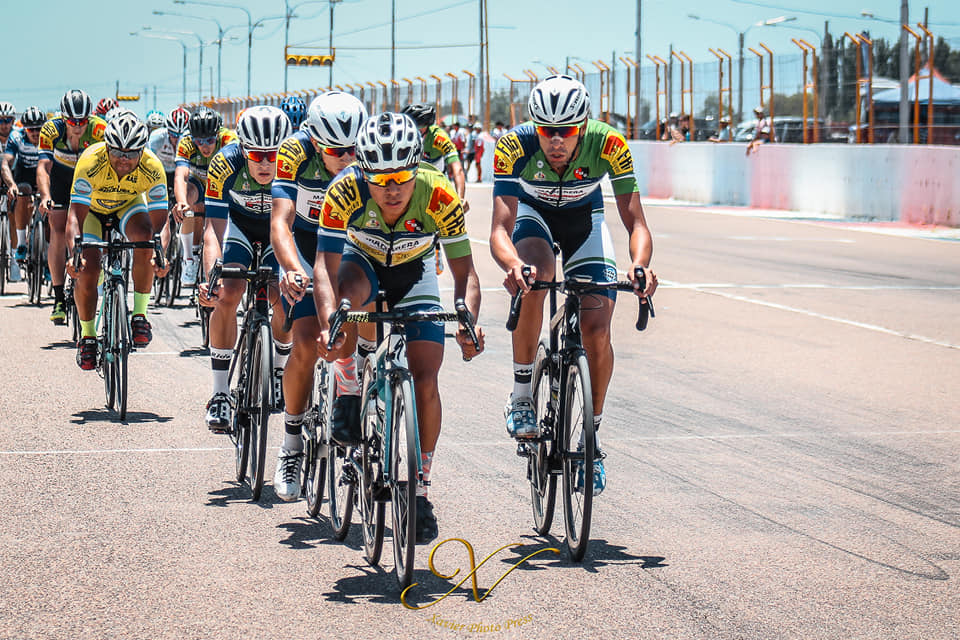 El ciclismo de ruta cierra el año el GP Aserradero Bucci en Tupungato