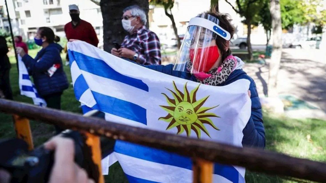 Uruguay en alerta por el avance del coronavirus: prepara medidas más duras para contener los contagios