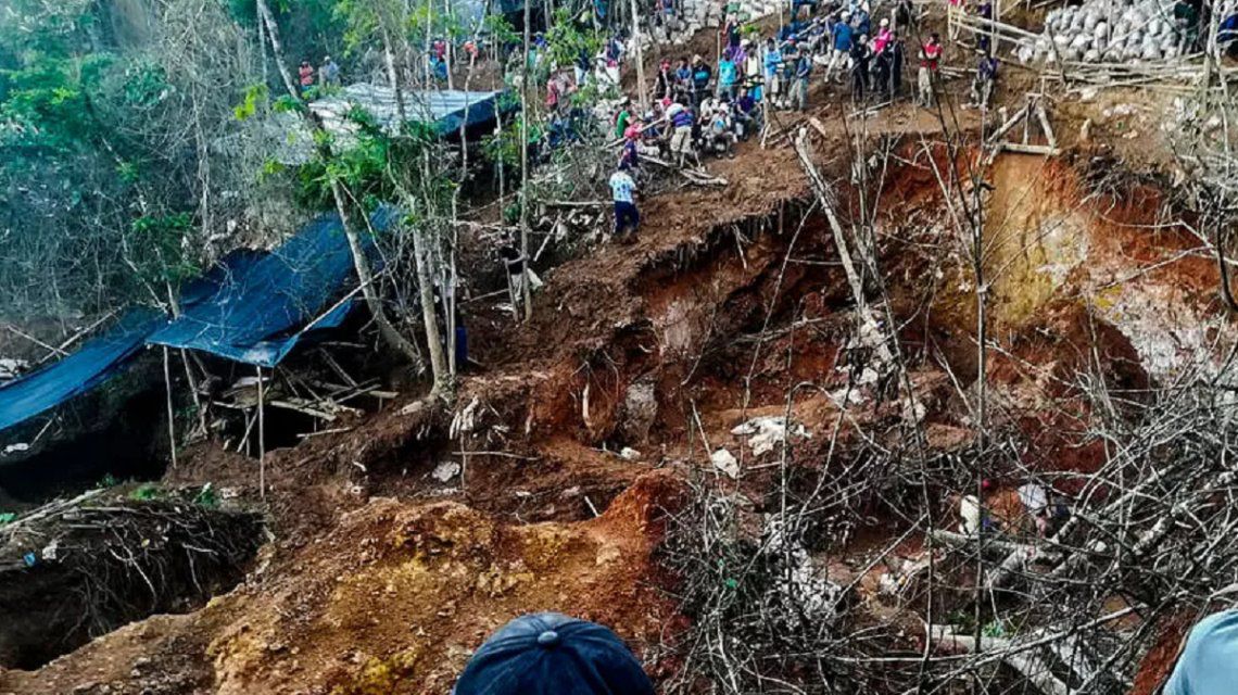 Derrumbe en una mina de oro de Nicaragua: hallan cadáveres y siguen atrapados decenas de obreros