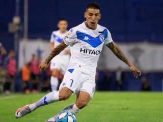 Denuncian abuso sexual en una fiesta con jugadores de Vélez: uno de los involucrados es Ricardo Centurión