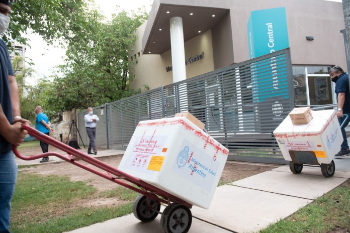 Llegaron las primeras dosis de Sputnik V a Mendoza