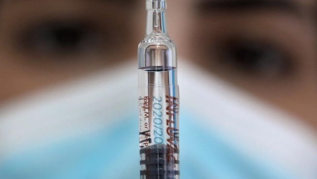 La OMS advirtió que a pesar de las vacunas no se alcanzará la inmunidad de rebaño en 2021