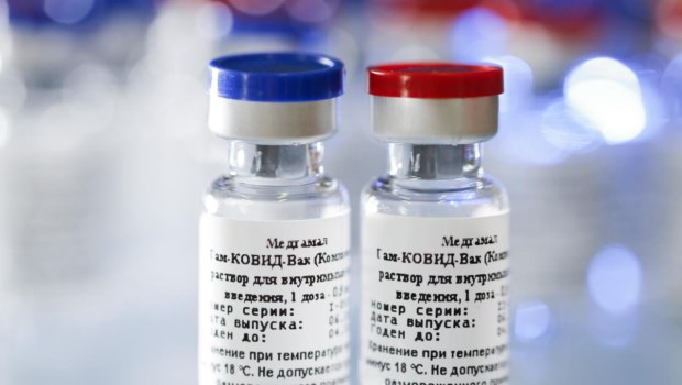 Mañana llegan las 300 mil­ vacunas de la segunda dosis­