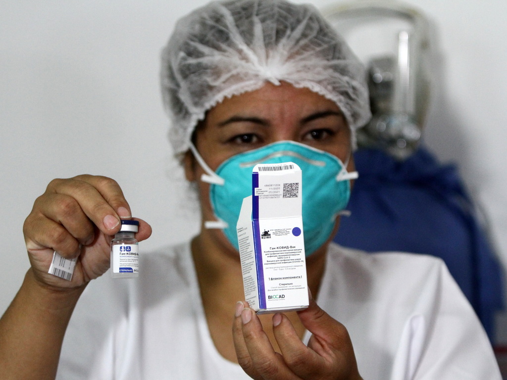 En Mendoza se vacunaron 450 agentes sanitarios y no han registrado efectos adversos