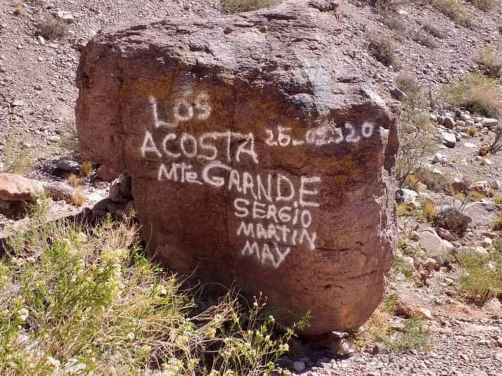 Indignante: turistas vandalizaron un sitio histórico de Mendoza