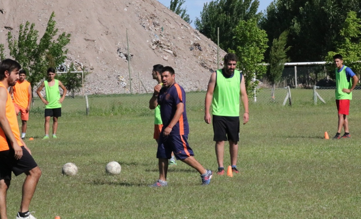 Daniel Balmaceda es el nuevo entrenador del Club Huracán